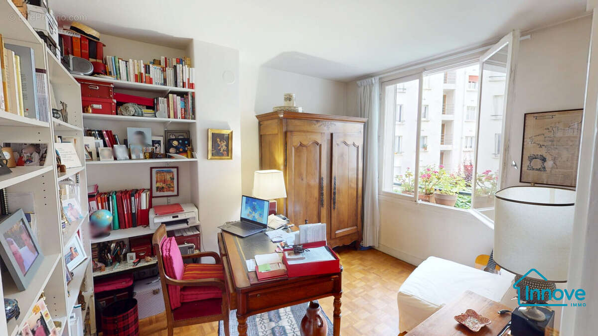 Appartement à PARIS-14E
