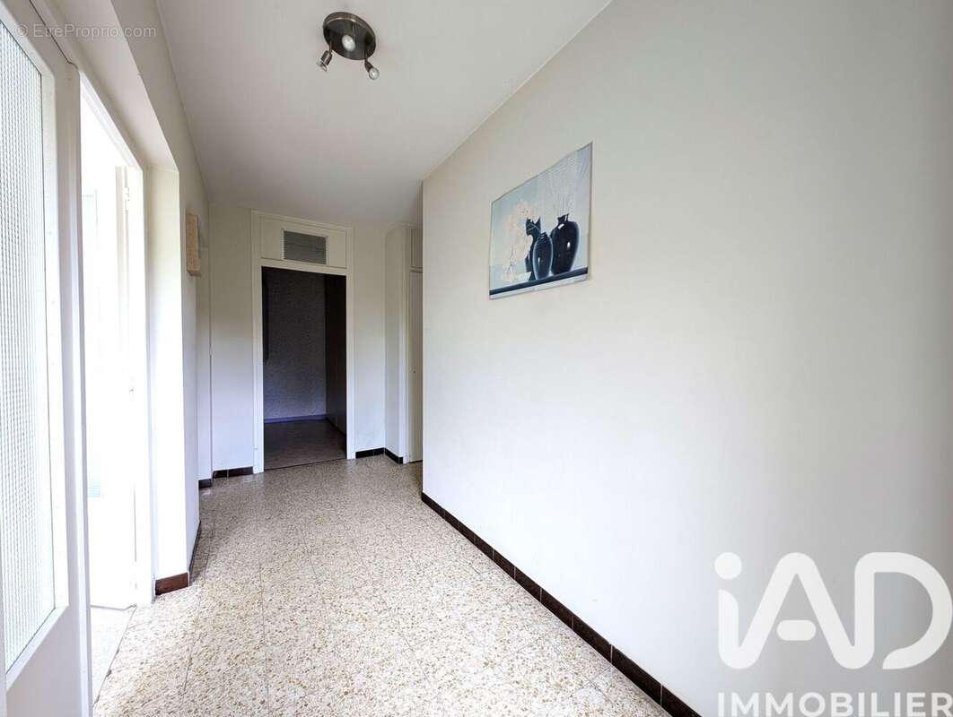 Maison 174 m² à Saint-Felicien  - photo 5