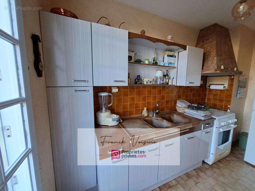 A VENDRE à Saint Paul en Pareds, maison de 137 m2 avec 2 chambres et 1 studio en sous-sol sur une parcelle constructible de 1154 - photo 8