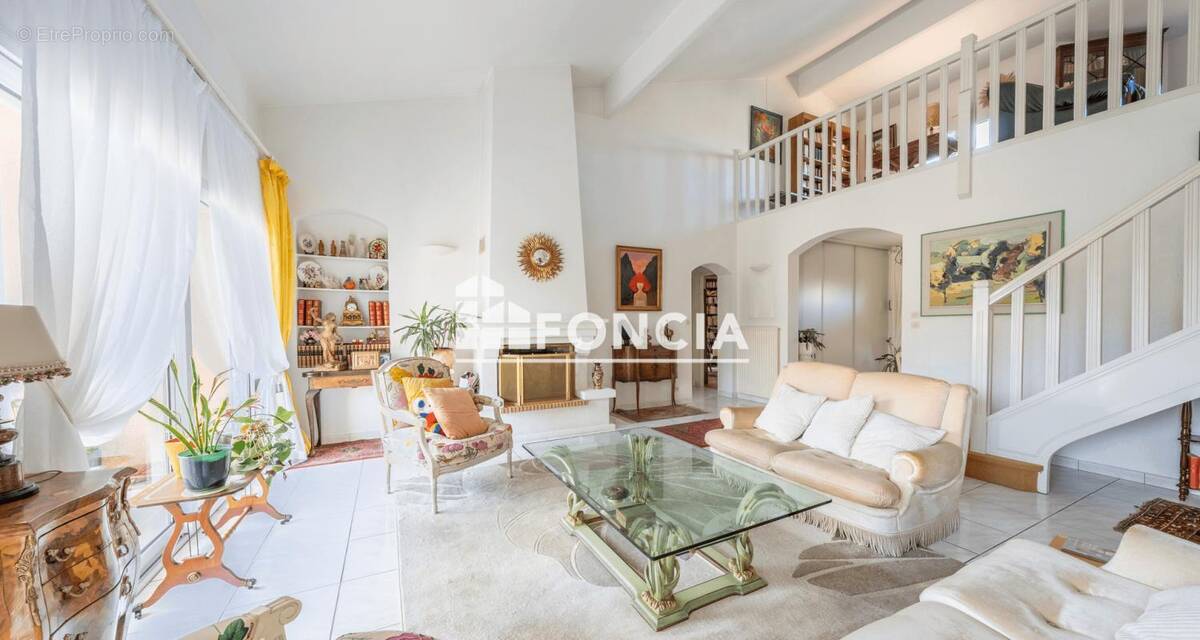 Maison à VILLENAVE-D&#039;ORNON