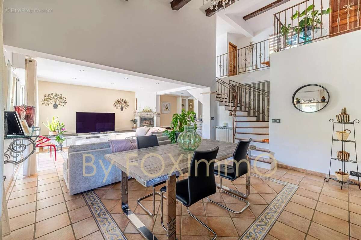 Maison à CAGNES-SUR-MER