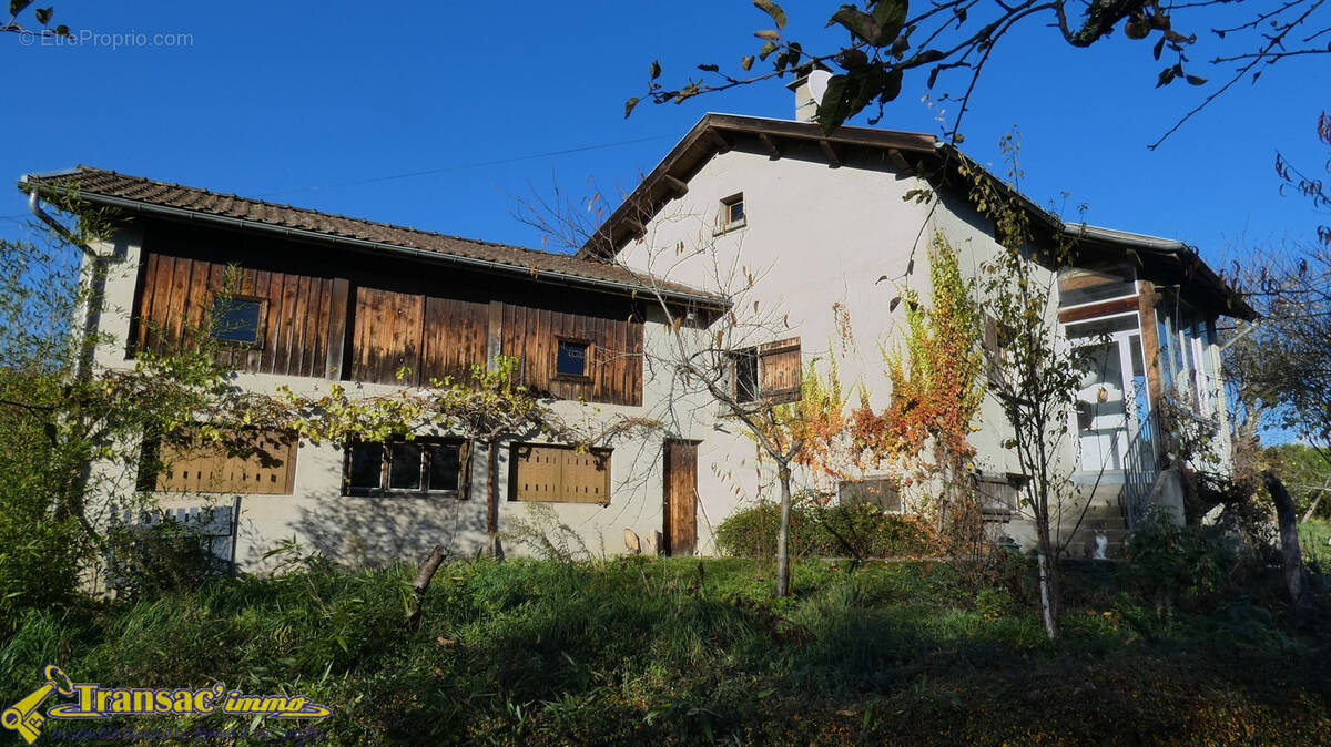 Maison à AUGEROLLES