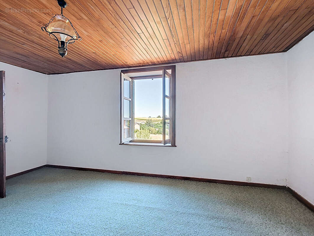 Maison à LE PERREON