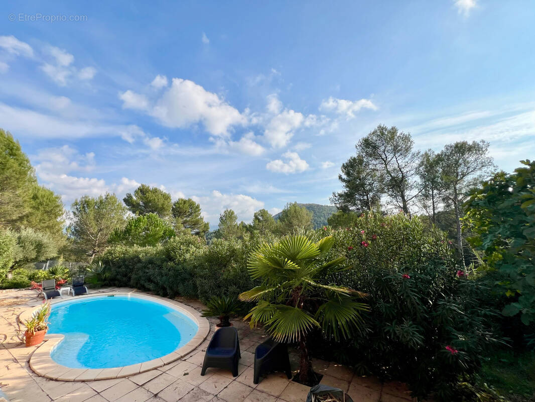 Maison à LA DESTROUSSE