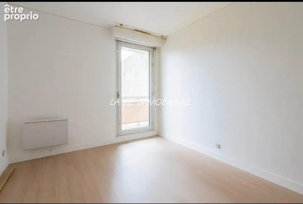 Appartement 4 pièces 84 m² à vendre à Les Lilas (93260) - photo 3