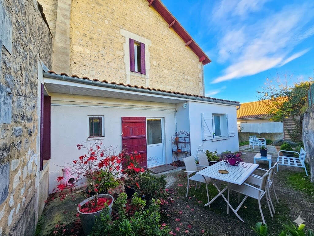 Maison à SIREUIL