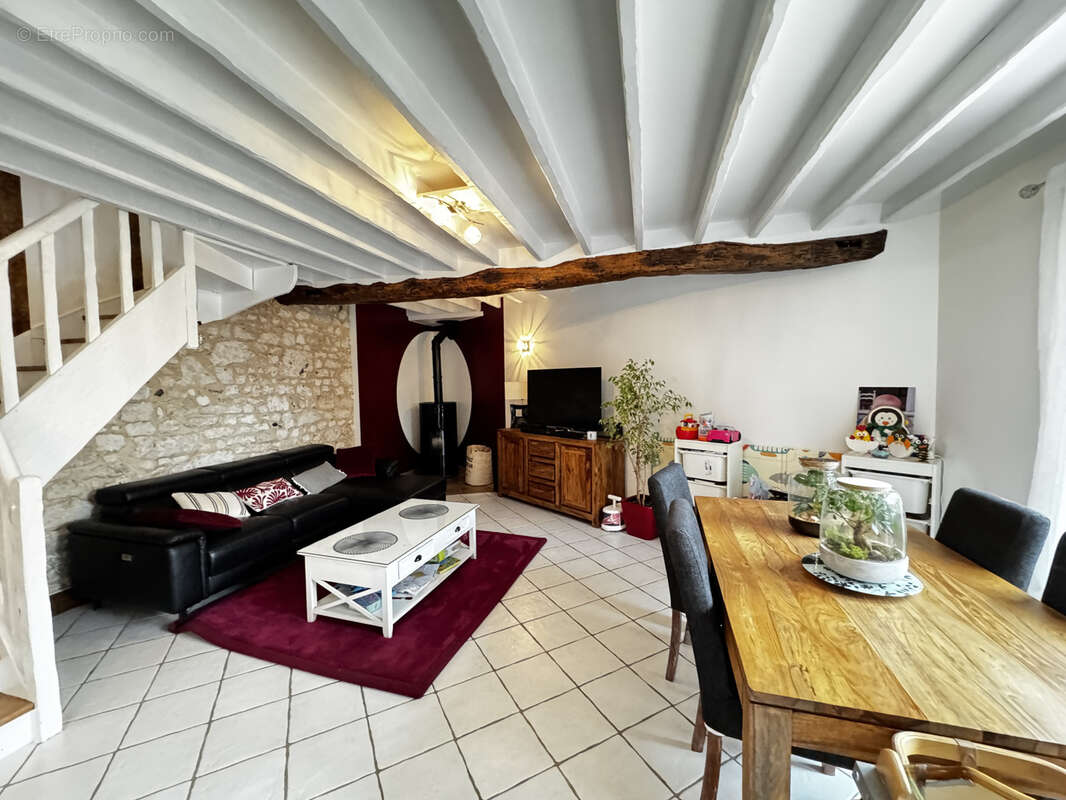 Maison à BENNECOURT
