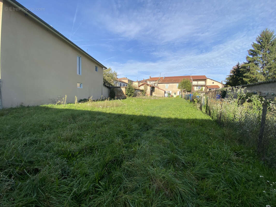 Exclusivite ! bage le chatel ! terrain constructible 400 m2 ! - photo 5