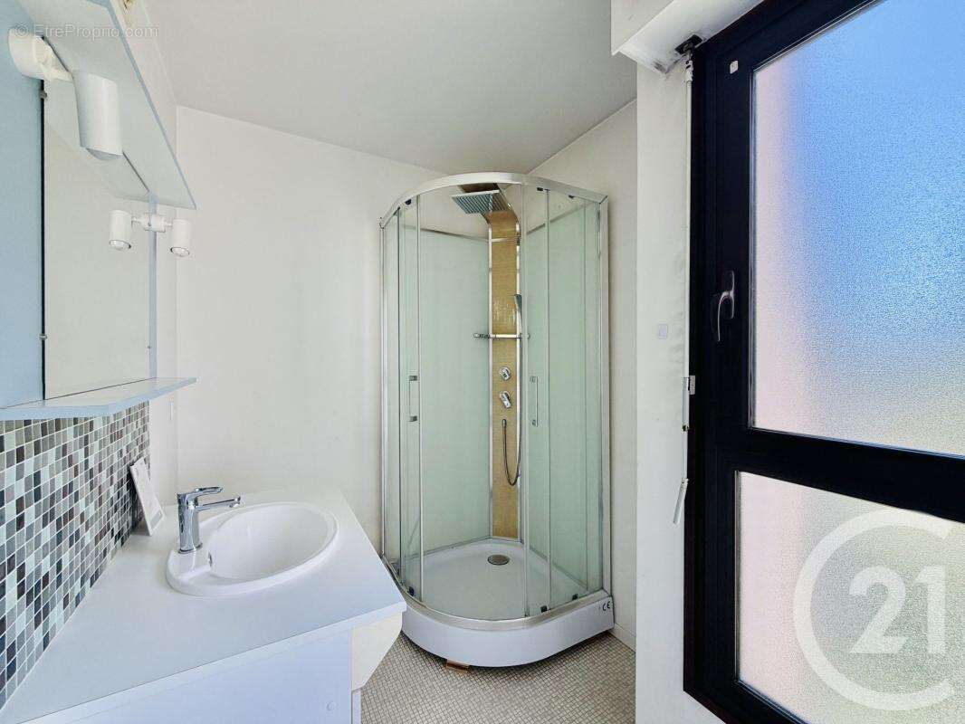 Appartement 73 m² à Limoges  - photo 8