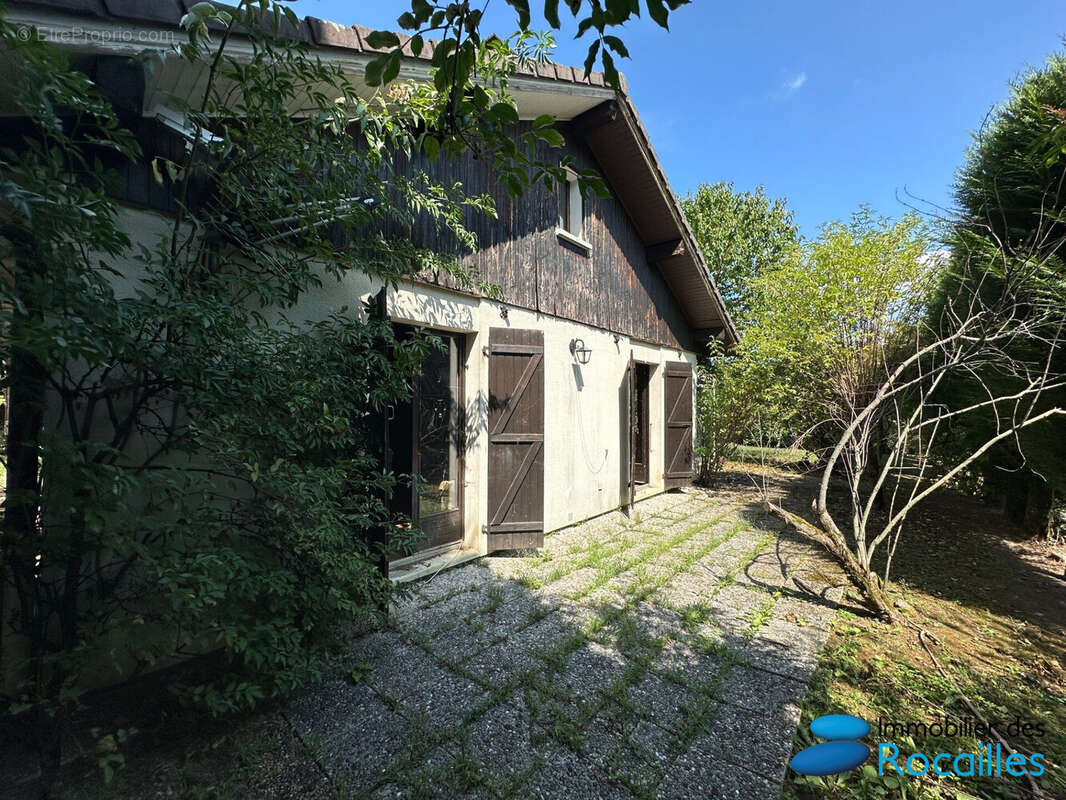 Maison à MONNETIER-MORNEX