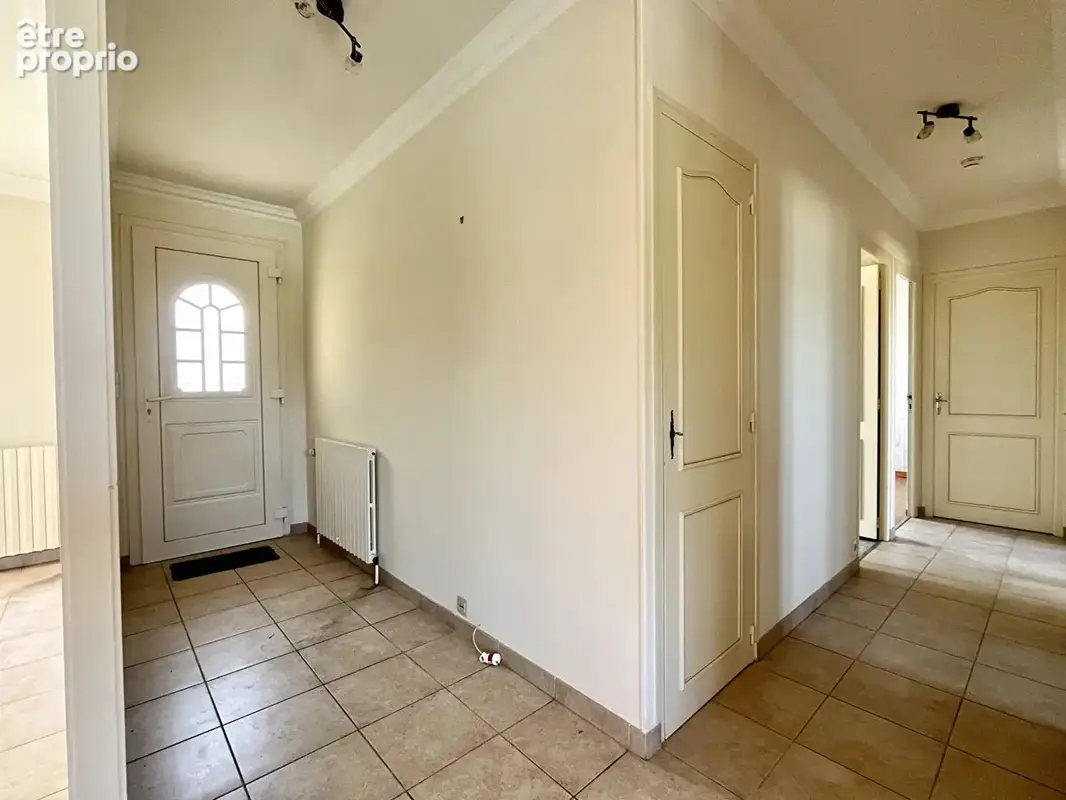 Appartement T4 - 96m² avec jardin privatif + 2 places de stationnement - photo 4