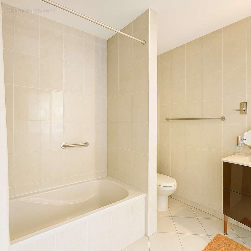 À vendre   Appartement T4 de 143 m2 avec garage   Résidence calme proche centre-ville - photo 12