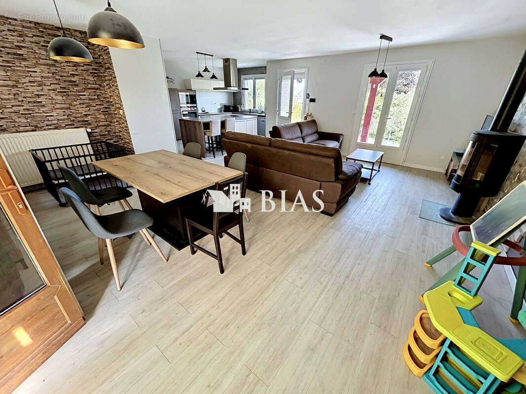 Maison 105 m² à Buchy  - photo 2