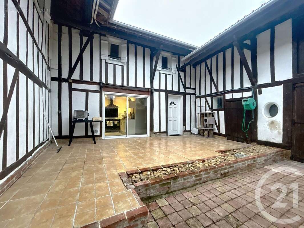 Maison à SAINT-AMAND-SUR-FION