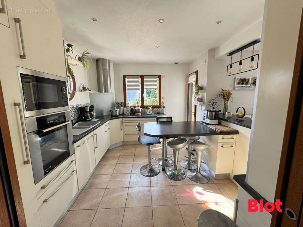 Maison à CORPS-NUDS