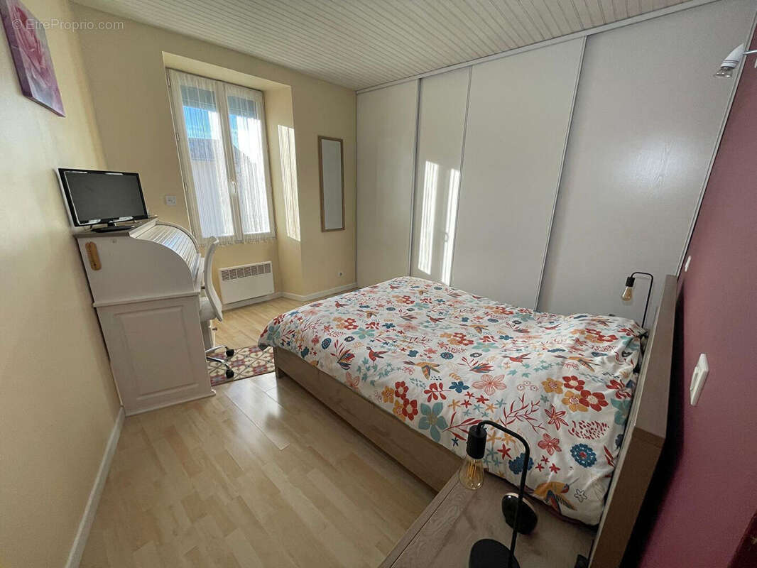 Maison à MORTAGNE-SUR-GIRONDE