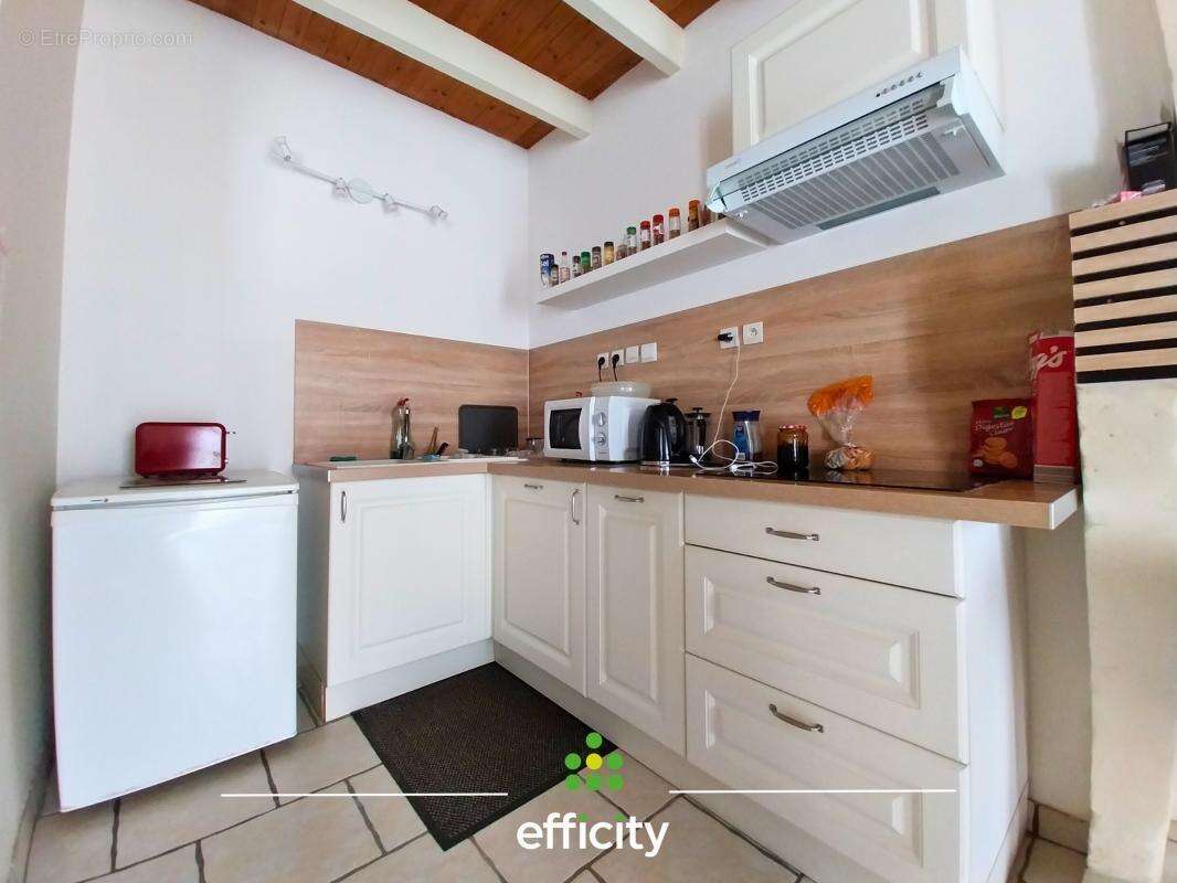 Maison à CORME-ROYAL