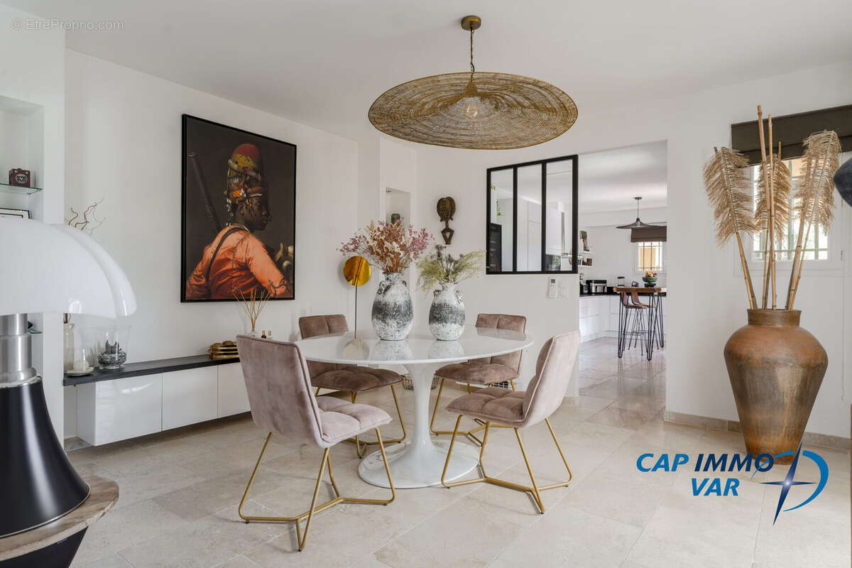 Maison à LE CASTELLET