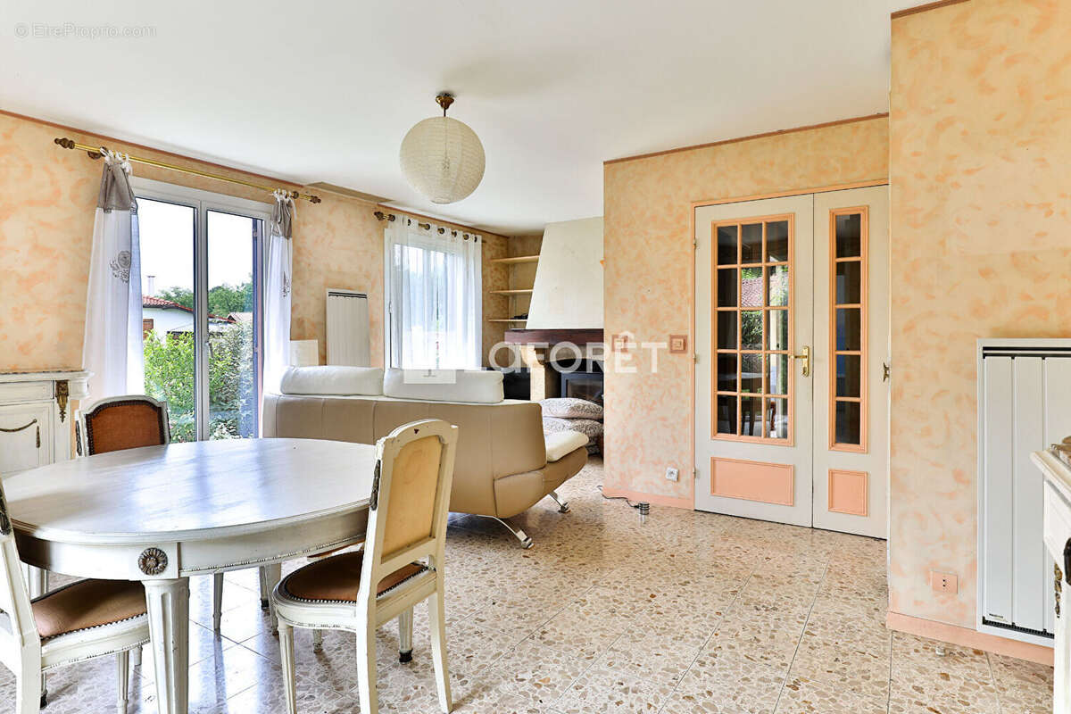 Le charme d'un grand jardin, le potentiel d'une maison à réinventer - photo 2