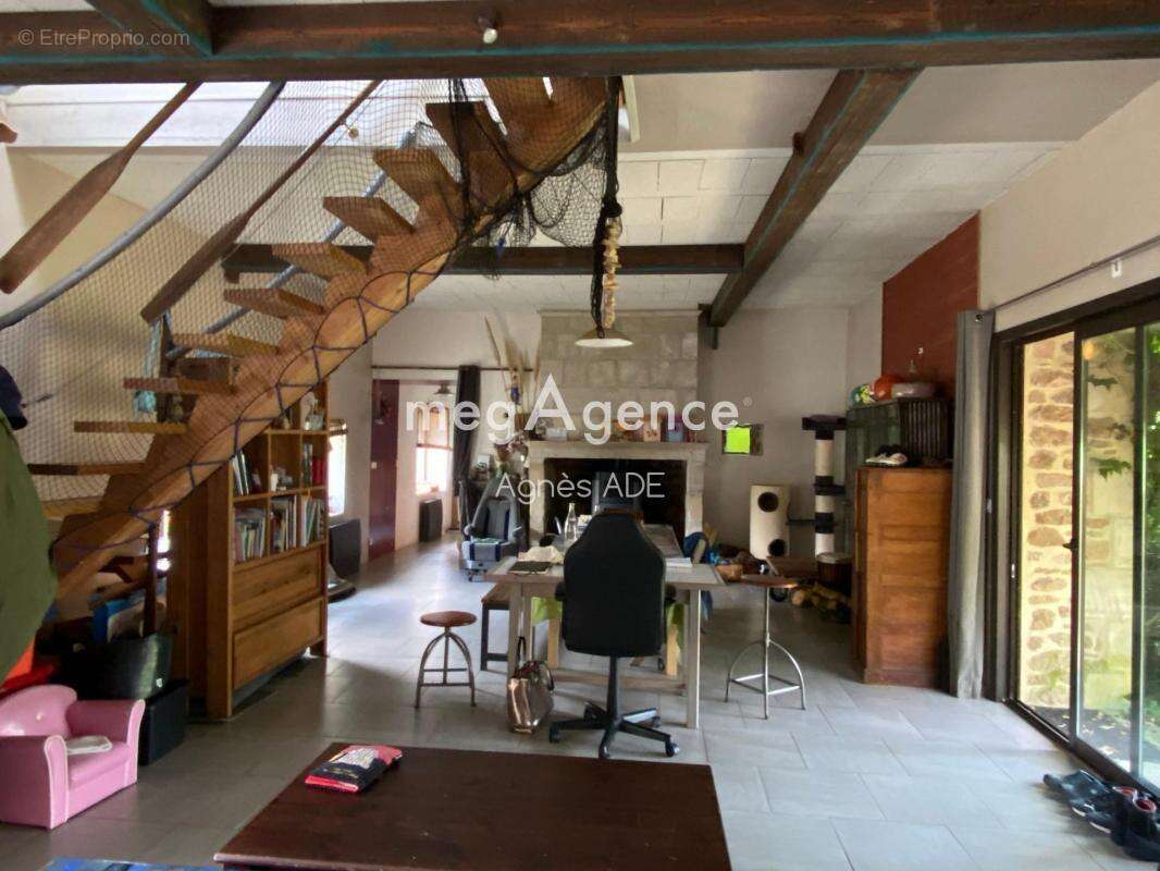 Maison à COSQUEVILLE