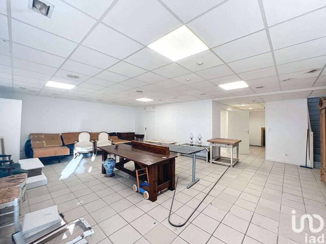 Photo 8 - Commerce à LESIGNY