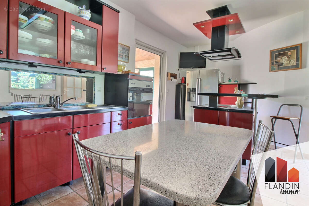 Maison à CHARLY