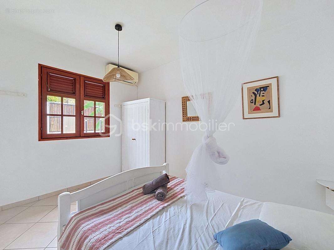 Villa 4 chambres avec piscine Sainte Anne - photo 11