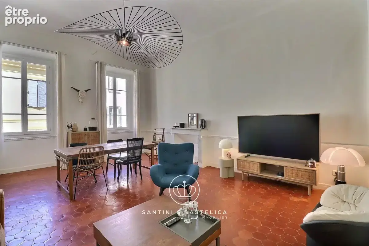 Elégant appartement F3 à vendre à Ajaccio Centre - photo 2