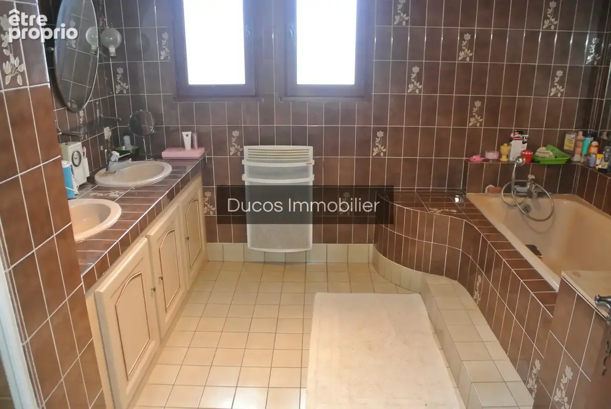 Maison de 6 chambres avec de beaux volumes - photo 12