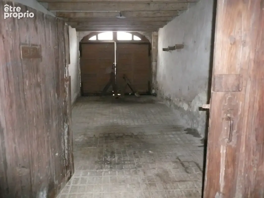  BURIE (17) A Vendre CORPS de FERME et Ses Nombreuses Dépendances  - photo 31