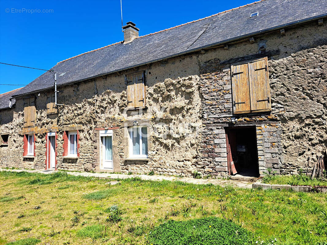 Maison à TREMOREL