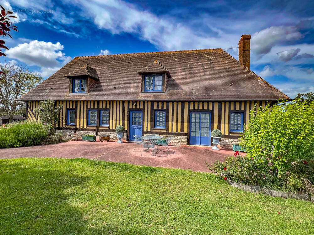 Maison à SAINT-GERVAIS-DES-SABLONS