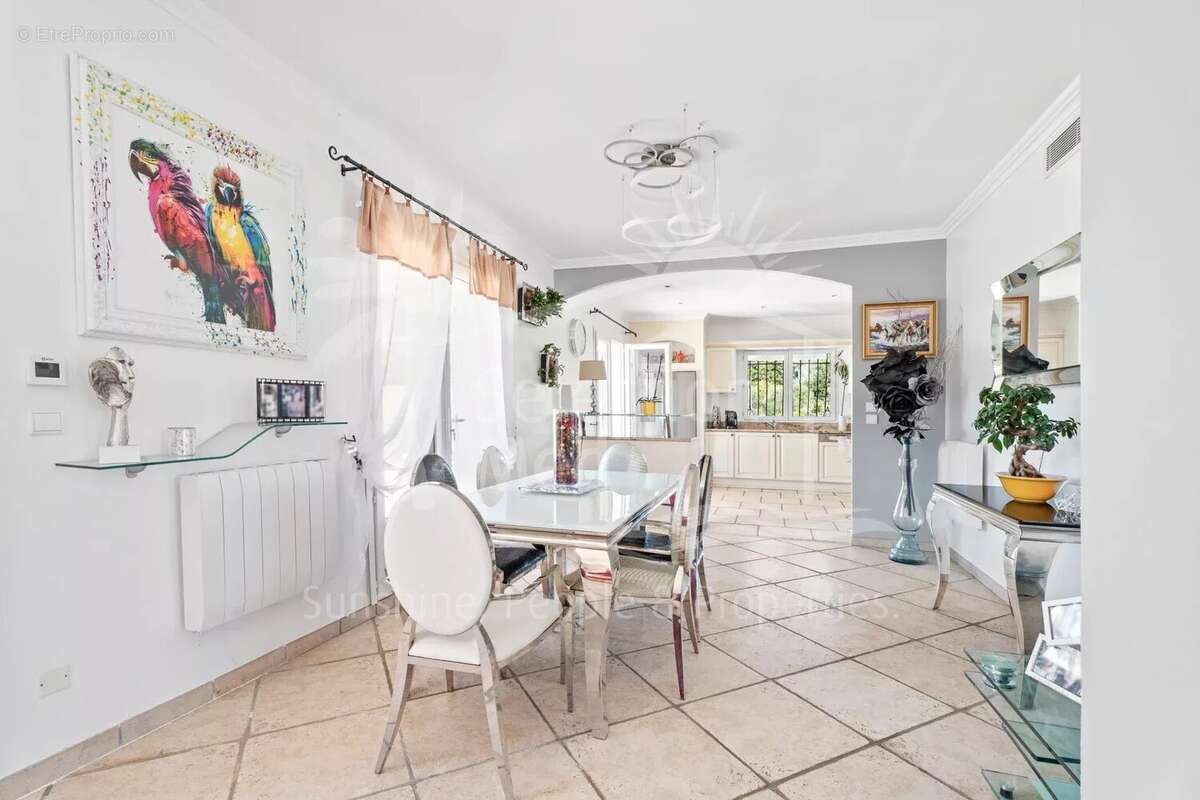 Maison à MOUANS-SARTOUX