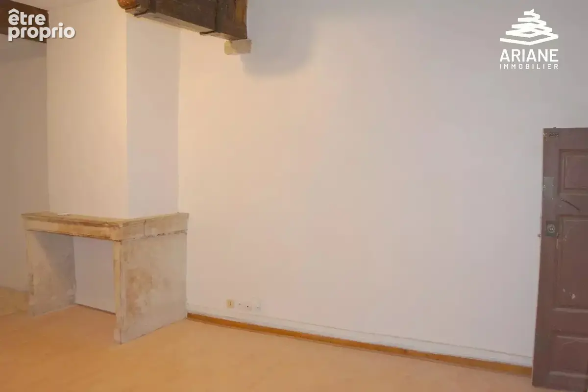 Lyon saint georges - studio a renover - photo 6