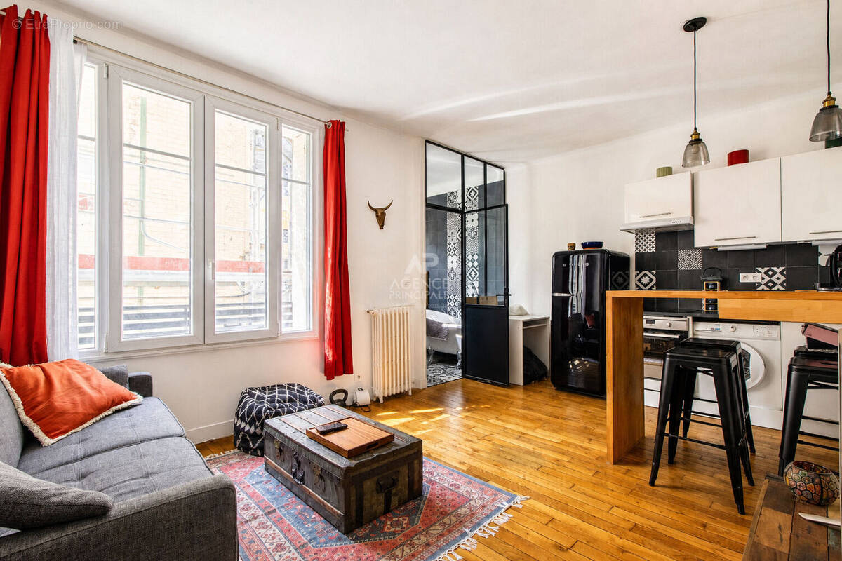 Appartement 1 pièce 26 m² · à Paris-18e · 26,5 m² · 274 400 €