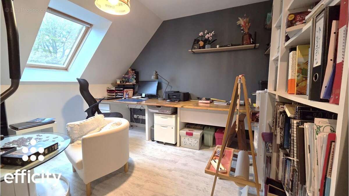 Maison à BOURG-DES-COMPTES