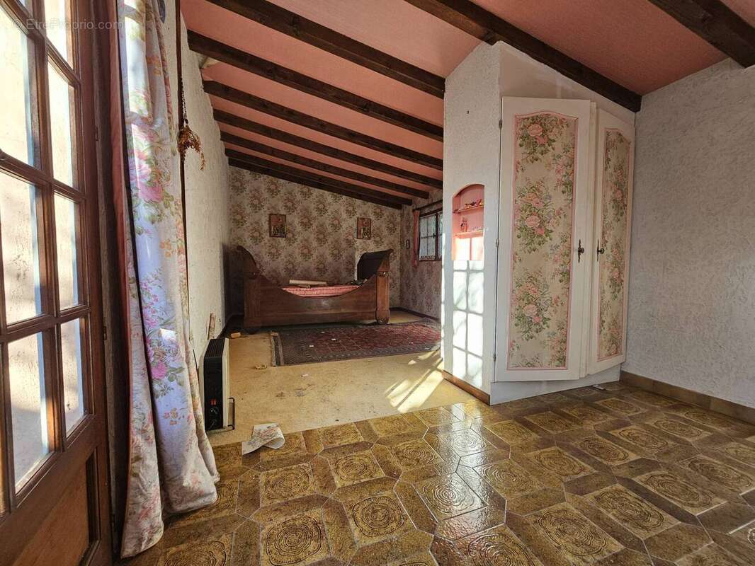 Autre à ROQUEBRUNE-SUR-ARGENS