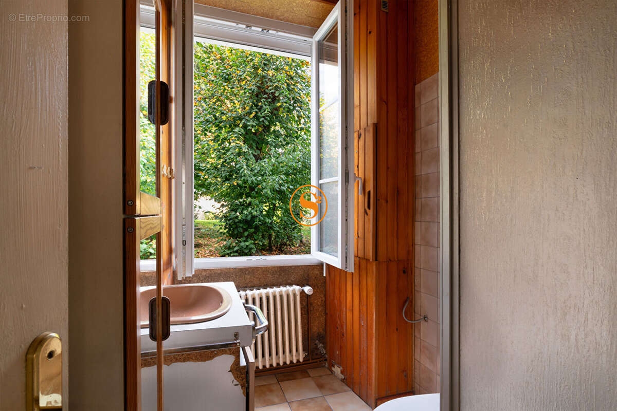 Maison à LA CHAPELLE-EN-SERVAL