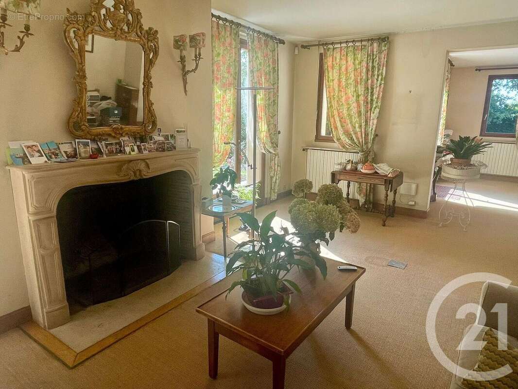 Maison à DAMMARTIN-EN-GOELE