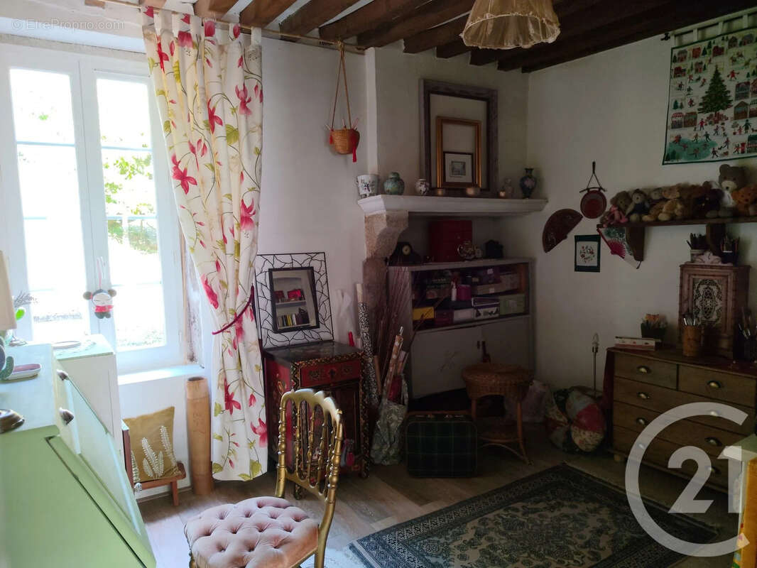 Maison à POUQUES-LORMES
