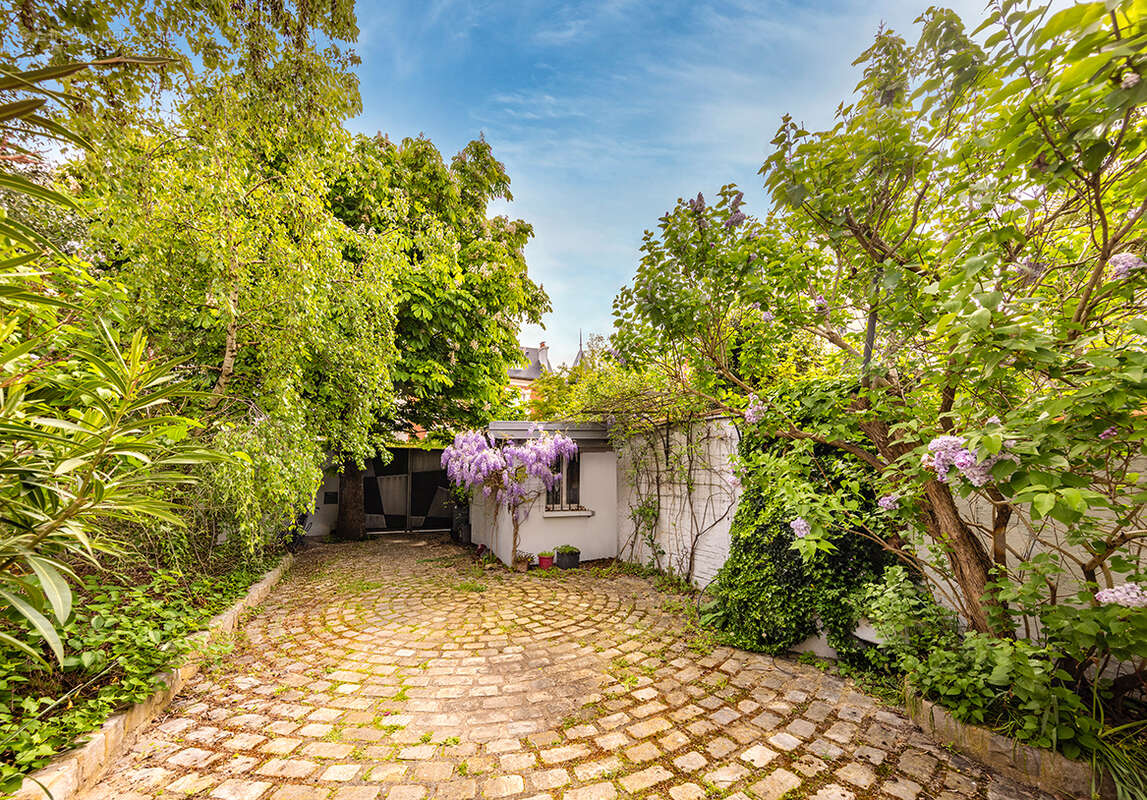 Maison à ASNIERES-SUR-SEINE