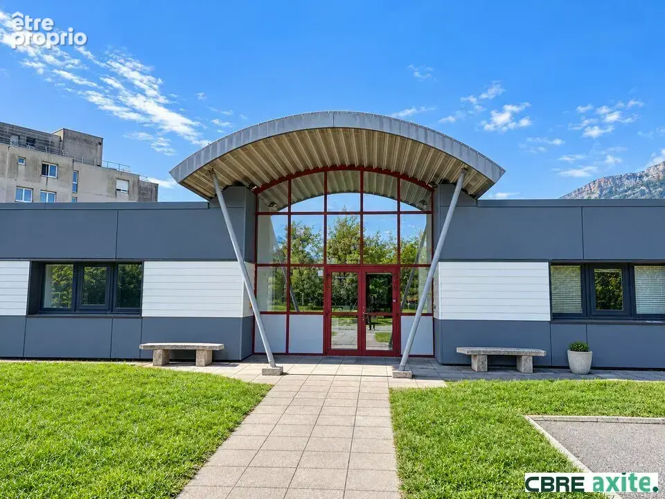 Commerce 963 m² à vendre à Echirolles (38130) - photo 4