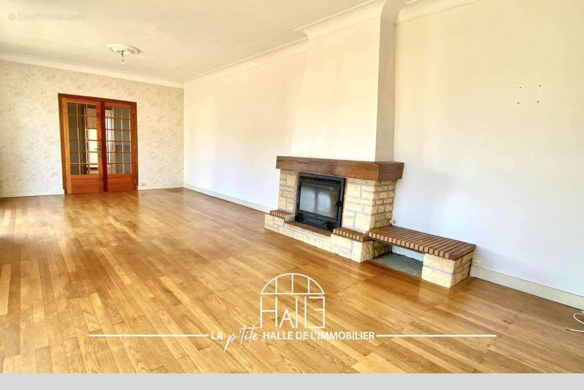 Maison 121 m² à Oradour-Sur-Glane  - photo 2