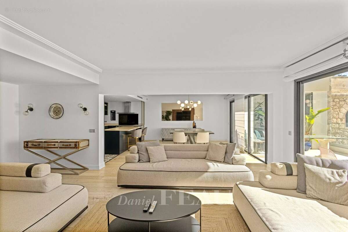 Nice - Exceptionnel appartement face à la mer - photo 9