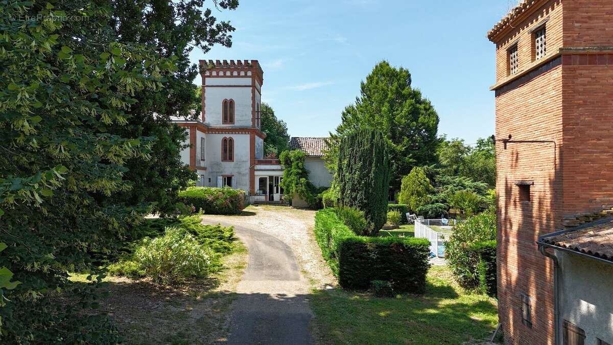 Château de caractère avec orangerie & potentiel évènementiel - Saint-Nauphary, à 10 min de Montauban et 50 min de Toulouse - photo 17