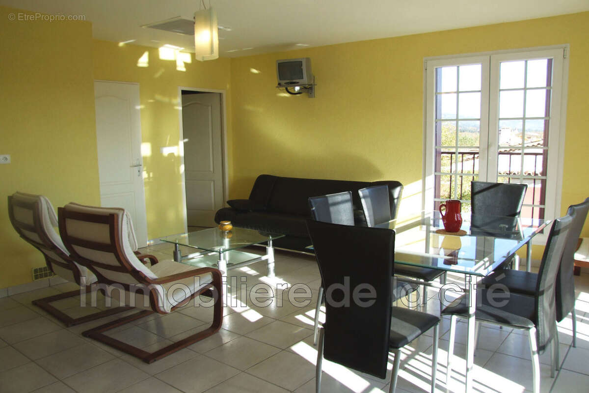 Appartement à GRIMAUD