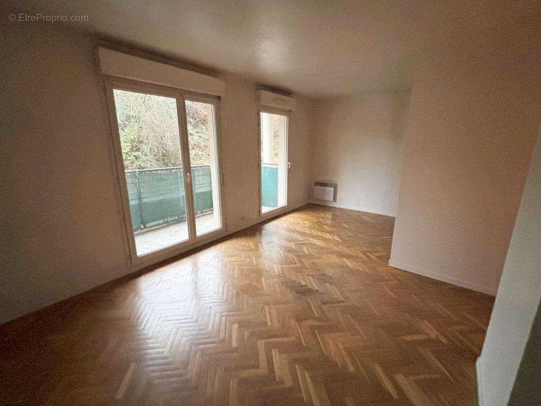 Appartement à SURESNES