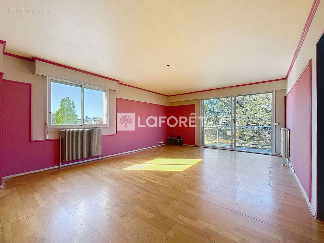 Appartement à VILLEJUIF