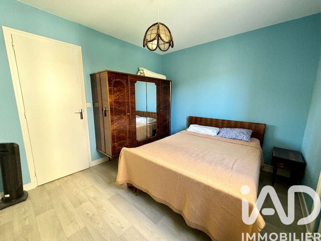 Photo 5 - Appartement à LE CHAMBON-FEUGEROLLES