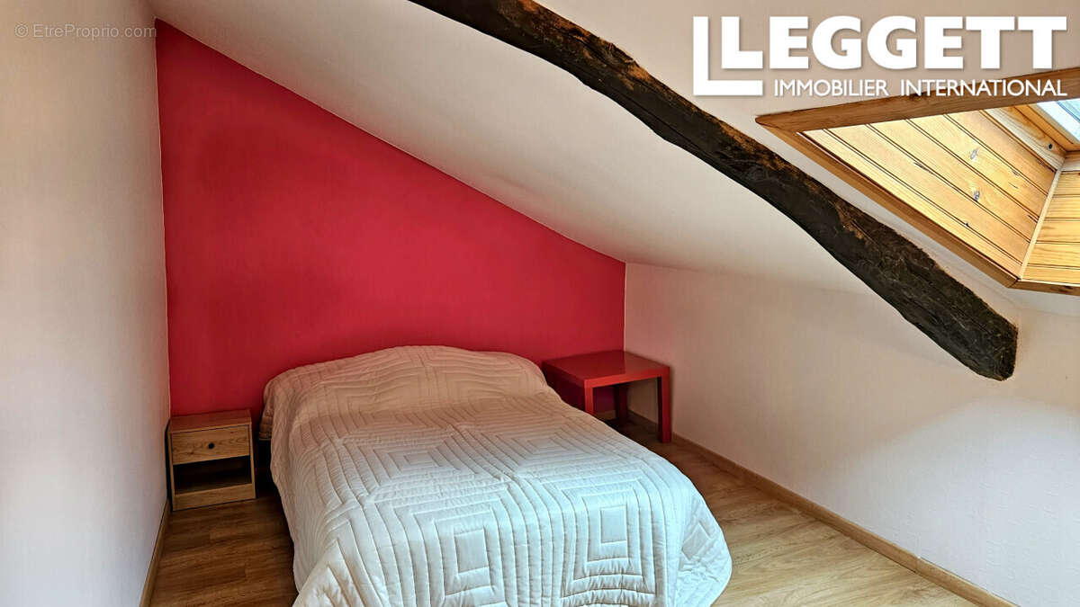Maison à LA CHAPELLE-MONTBRANDEIX